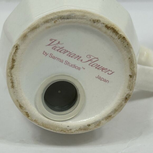 Sarma Studios Victorian Flowers 4.5" Oversized Salt & Pepper Shaker Set Handle - Picture 7 of 16